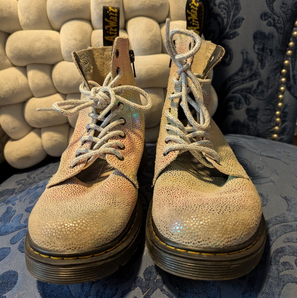 Dr Martens 1460 Pascal Women’s Rainbow Holographic Lace Up Boots Size 5/EU 36